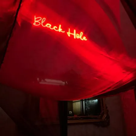 Black Hole *